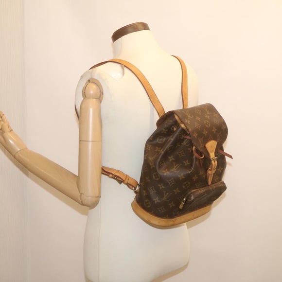 LOUIS VUITTON Montsouris Backpack - Picture 4 of 12